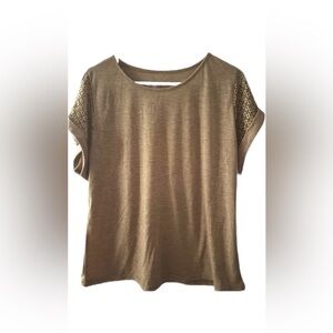 Women’s Short Sleeve Top